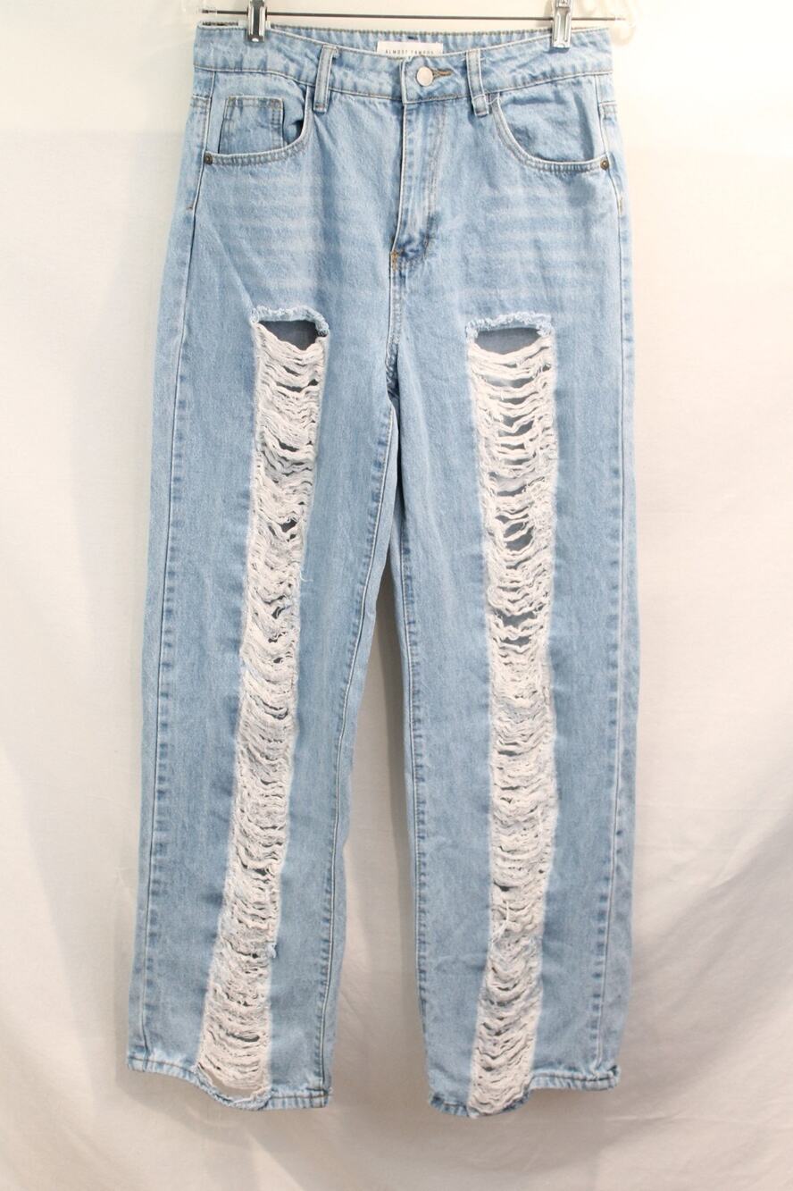 Almost Famous Jeans 90's Baggy Fit High Rise Distressed Womens size 9 Blue Demin